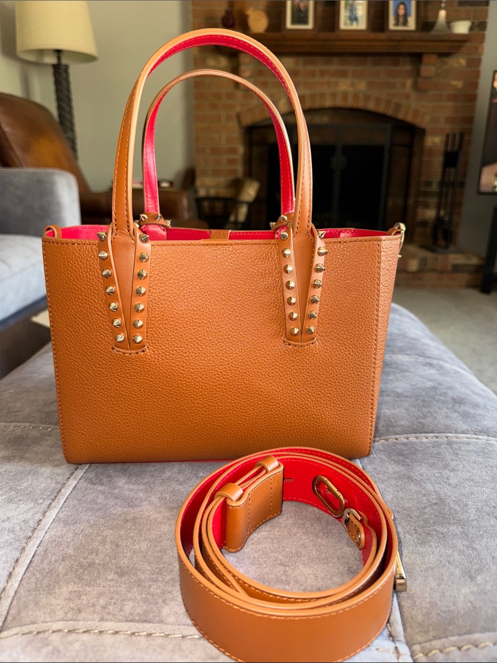 New Christian Louboutin mini cabata - Picture 2 of 6